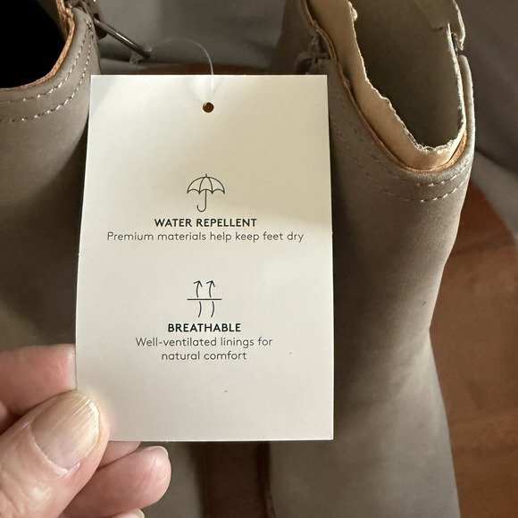 Naturalizer Womens Madalynn Gore Chelsea Boots  11 Medium Water Repellant NEW - Picture 11 of 15